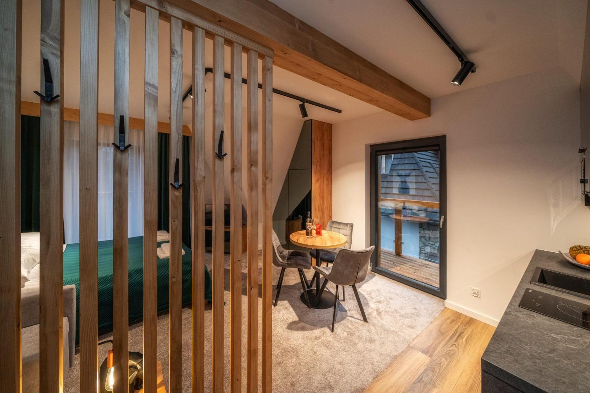Tatrzanska Miejscowka - Apartamenty Centrum Zakopane Rum bild