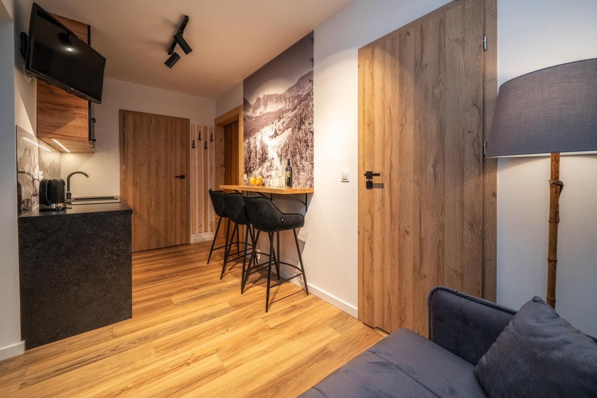 Tatrzanska Miejscowka - Apartamenty Centrum Zakopane Rum bild