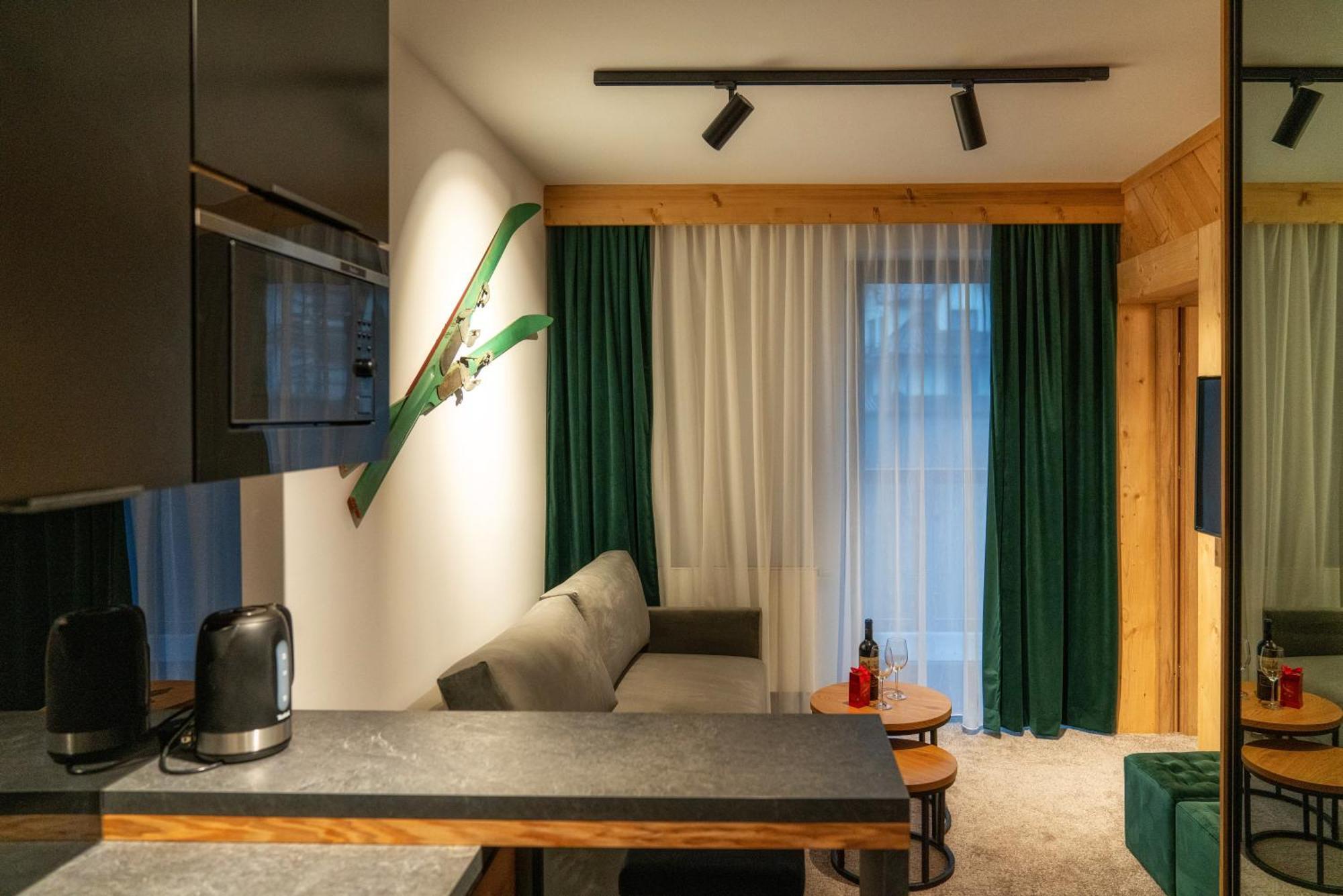 Tatrzanska Miejscowka - Apartamenty Centrum Zakopane Rum bild